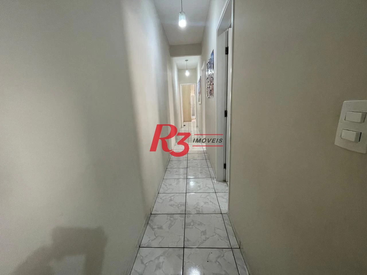 Casa com 3 dormitórios à venda, 111 m² por R$ 690.000,00 - Marapé - Santos/SP