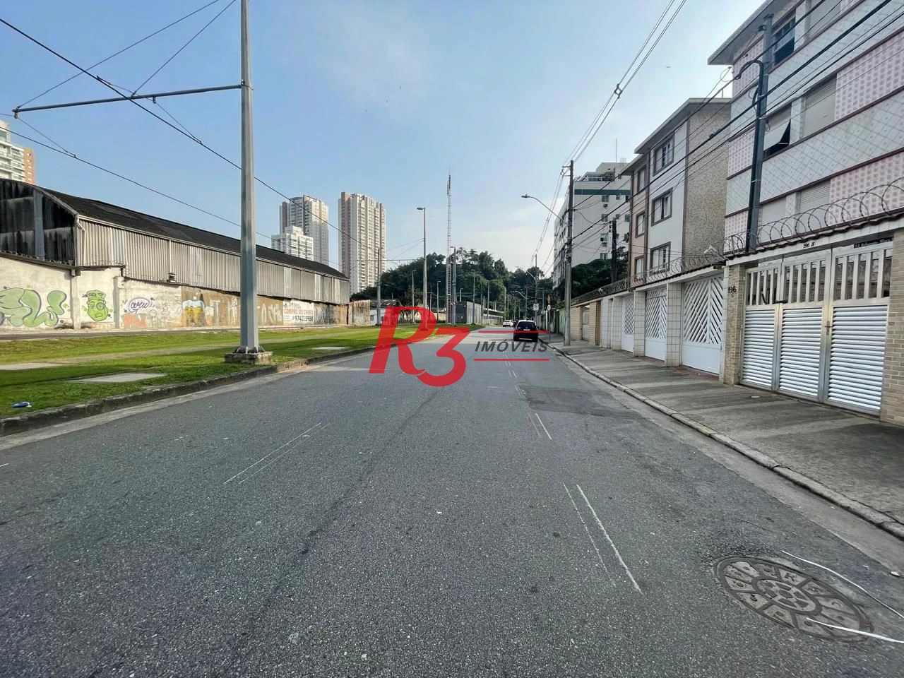 Casa com 3 dormitórios à venda, 111 m² por R$ 690.000,00 - Marapé - Santos/SP