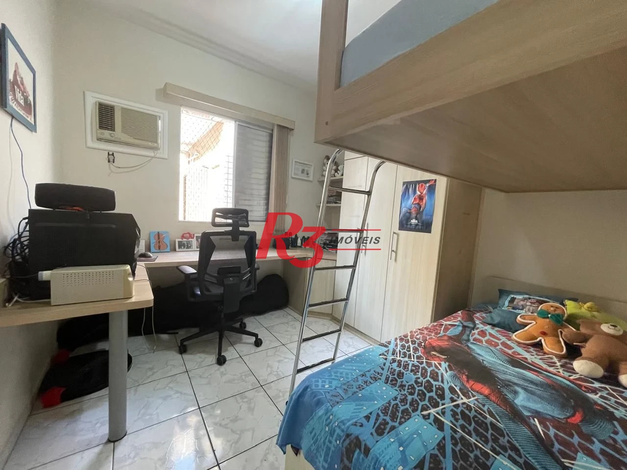 Casa com 3 dormitórios à venda, 111 m² por R$ 690.000,00 - Marapé - Santos/SP