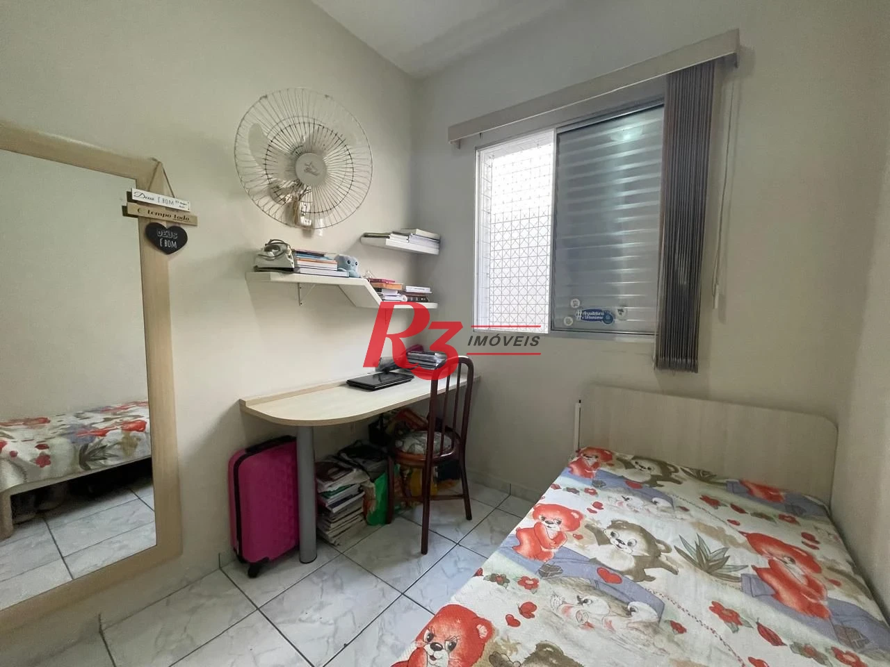 Casa com 3 dormitórios à venda, 111 m² por R$ 690.000,00 - Marapé - Santos/SP