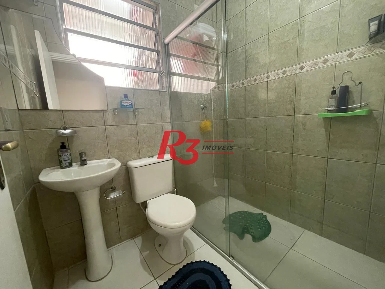 Casa com 3 dormitórios à venda, 111 m² por R$ 690.000,00 - Marapé - Santos/SP