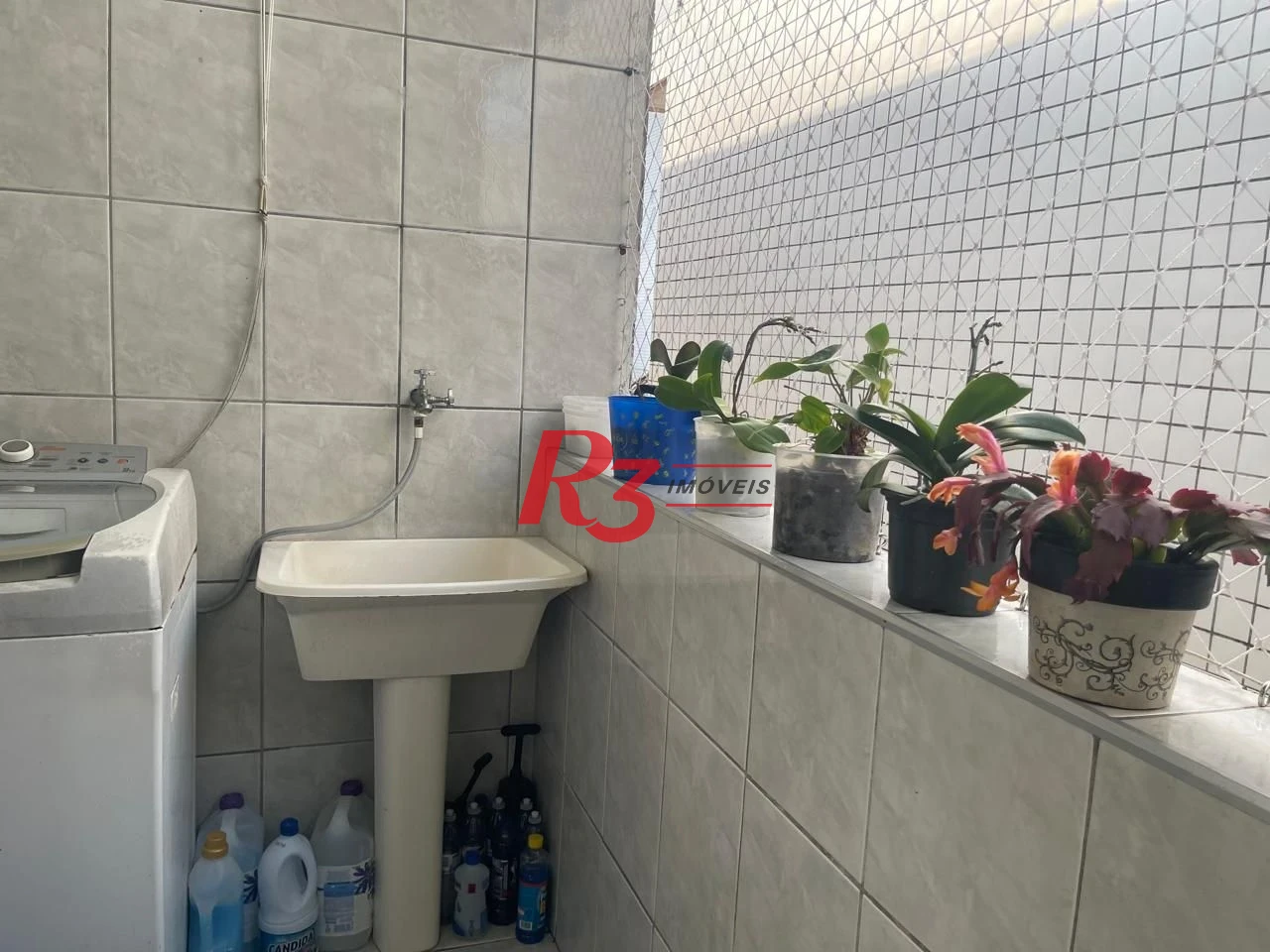 Casa com 3 dormitórios à venda, 111 m² por R$ 690.000,00 - Marapé - Santos/SP