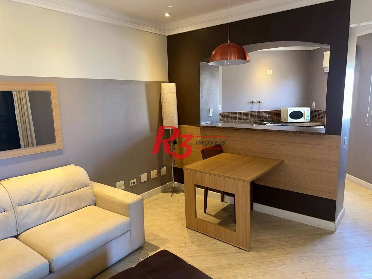 Flat 1 dormitório, sala e varanda  à venda, 44 m² por R$ 428.000 - Gonzaga - Santos/SP