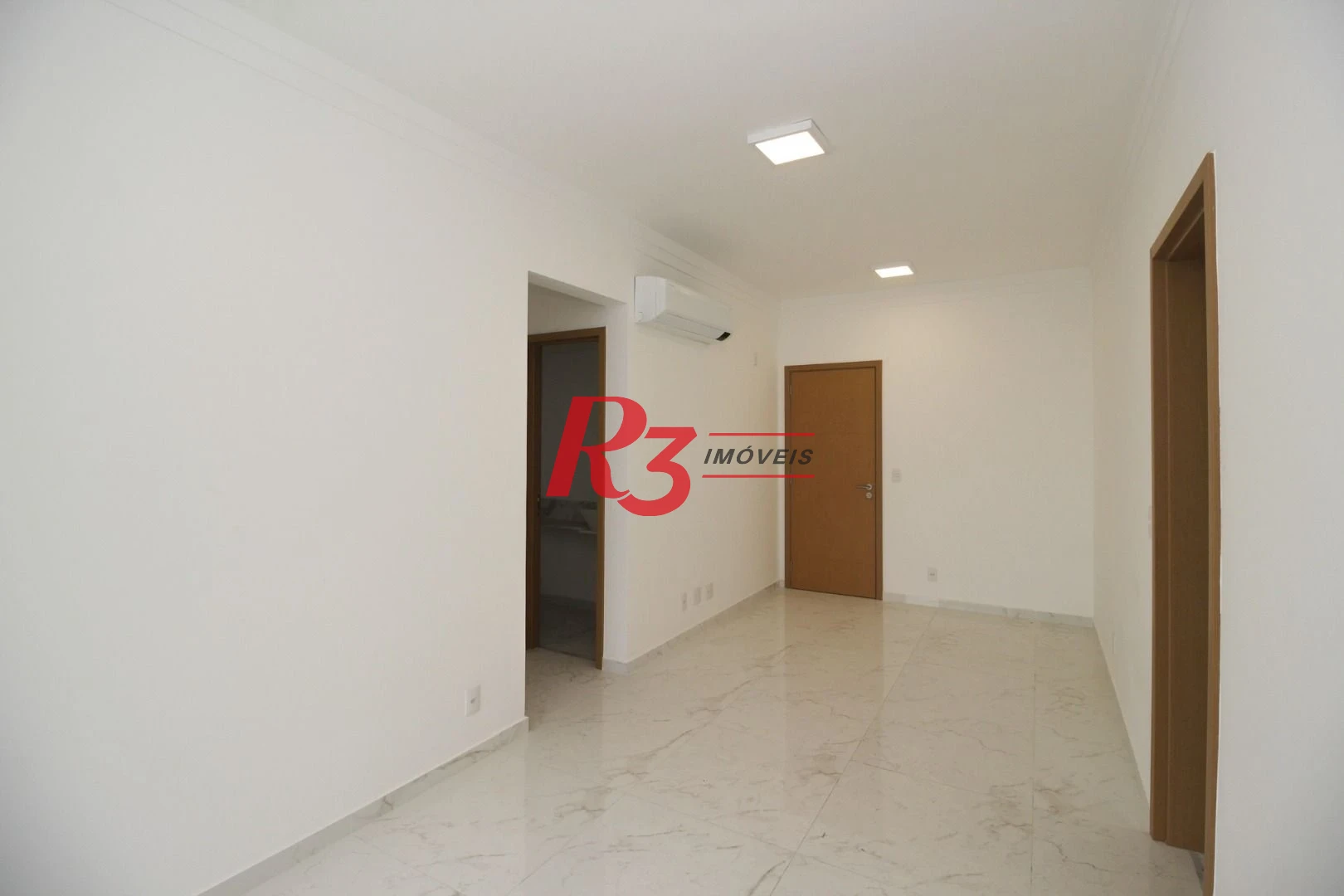 Apartamento para alugar, 101 m² por R$ 9.000,02/mês - Gonzaga - Santos/SP
