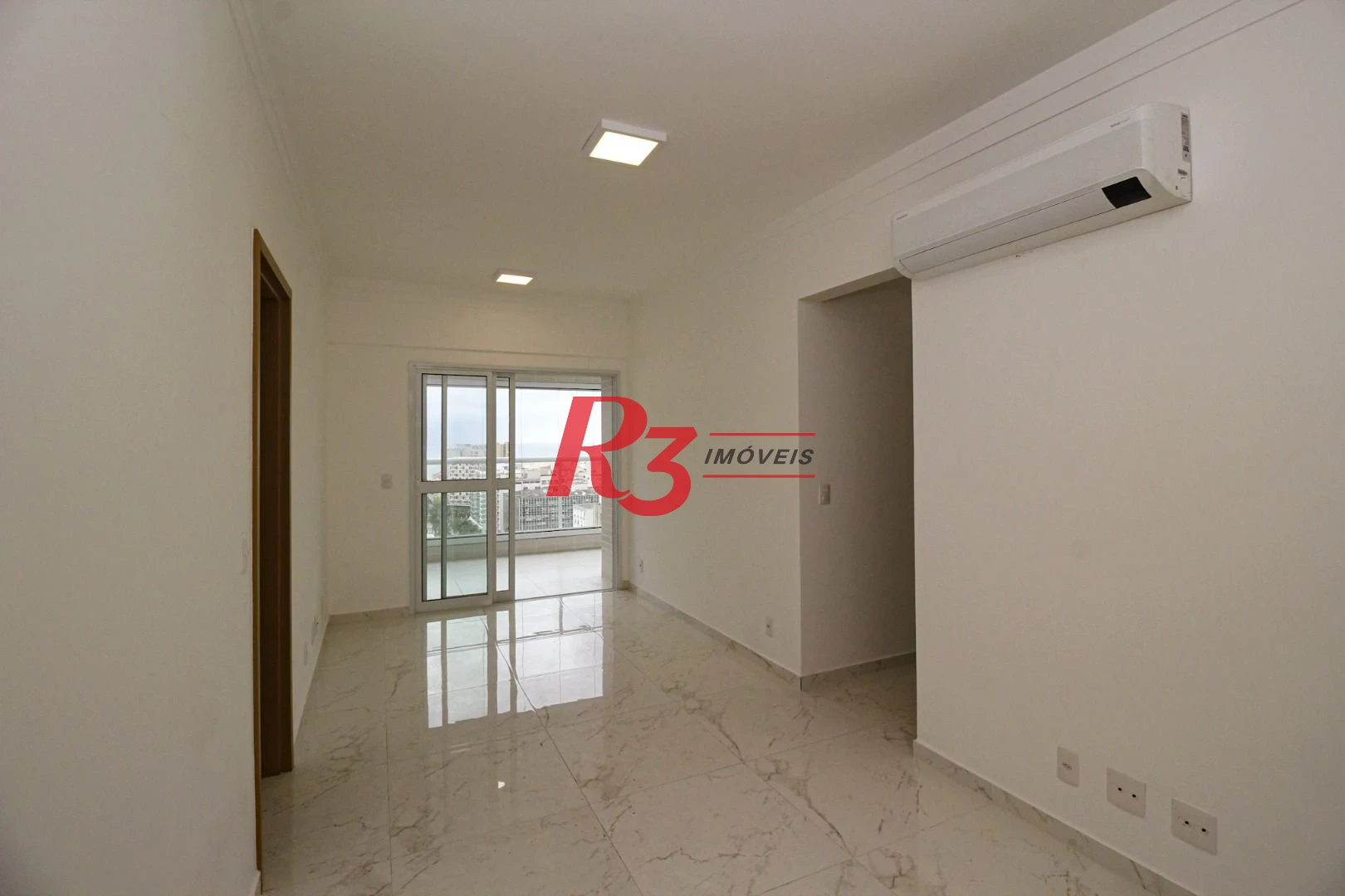 Apartamento para alugar, 101 m² por R$ 9.000,02/mês - Gonzaga - Santos/SP