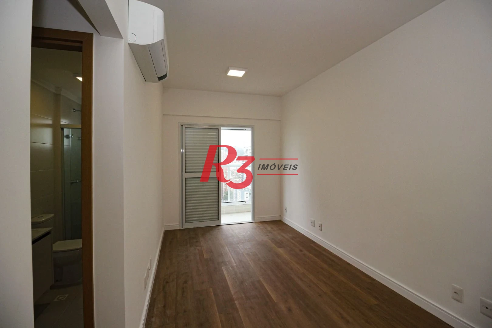 Apartamento para alugar, 101 m² por R$ 9.000,02/mês - Gonzaga - Santos/SP