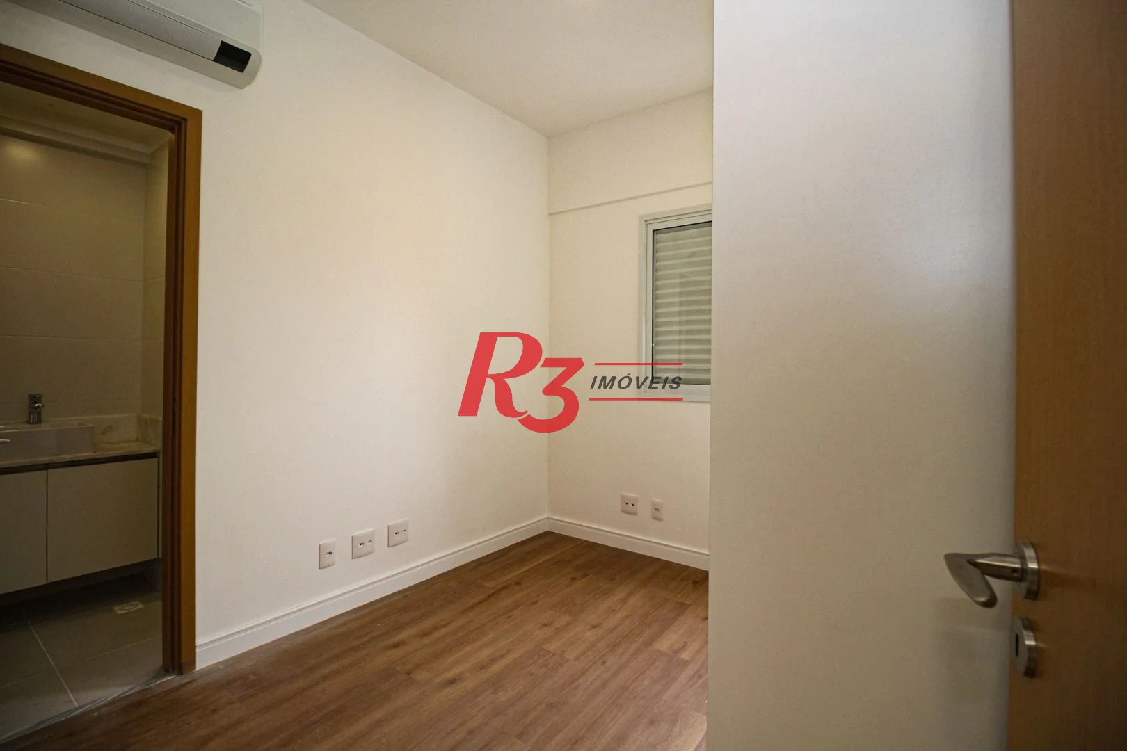 Apartamento para alugar, 101 m² por R$ 9.000,02/mês - Gonzaga - Santos/SP