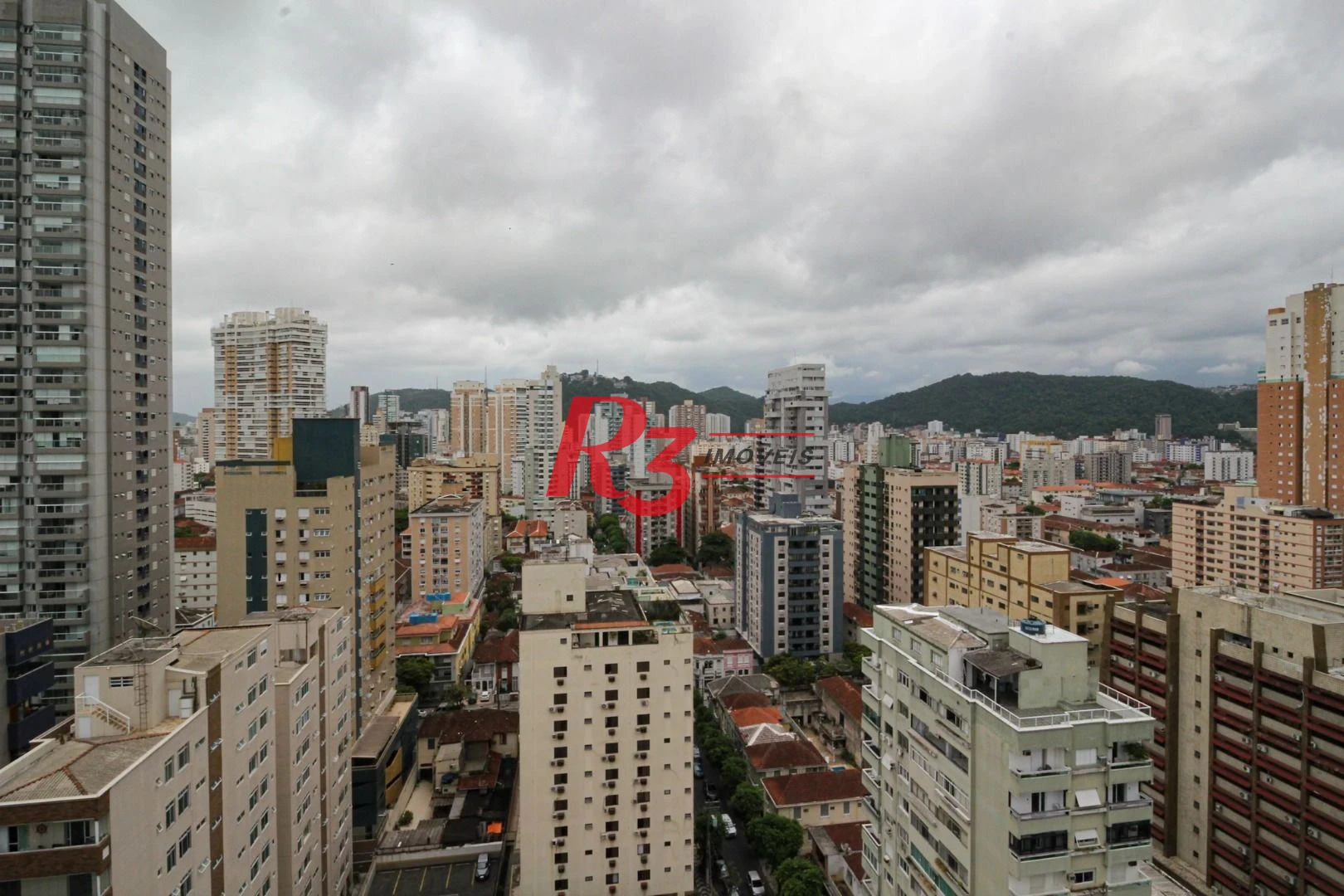 Apartamento para alugar, 101 m² por R$ 9.000,02/mês - Gonzaga - Santos/SP