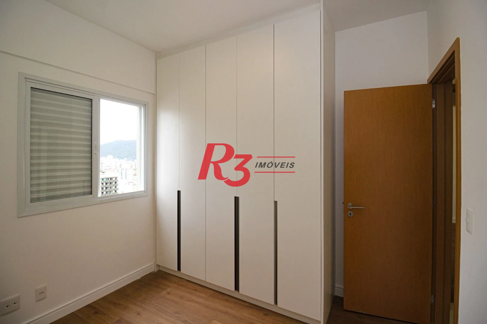 Apartamento para alugar, 101 m² por R$ 9.000,02/mês - Gonzaga - Santos/SP