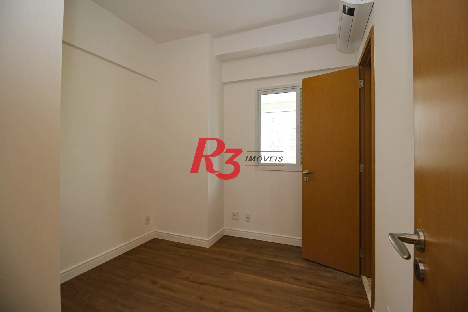 Apartamento para alugar, 101 m² por R$ 9.000,02/mês - Gonzaga - Santos/SP