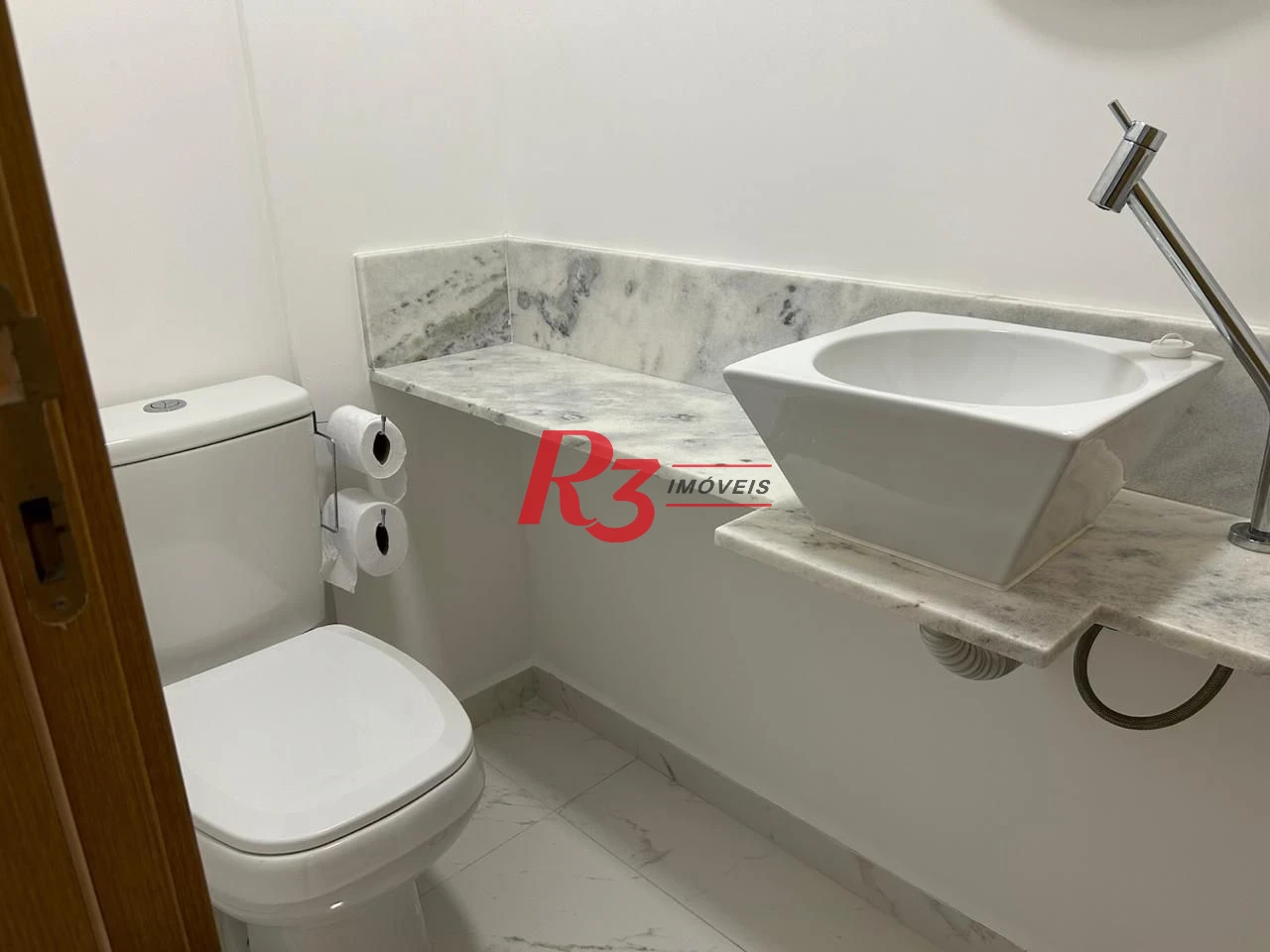 Apartamento com 3 dormitórios para alugar, 101 m² por R$ 9.142,65/mês - Gonzaga - Santos/SP