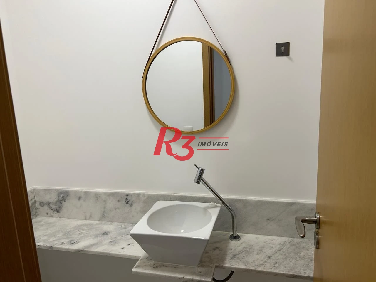 Apartamento com 3 dormitórios para alugar, 101 m² por R$ 9.142,65/mês - Gonzaga - Santos/SP