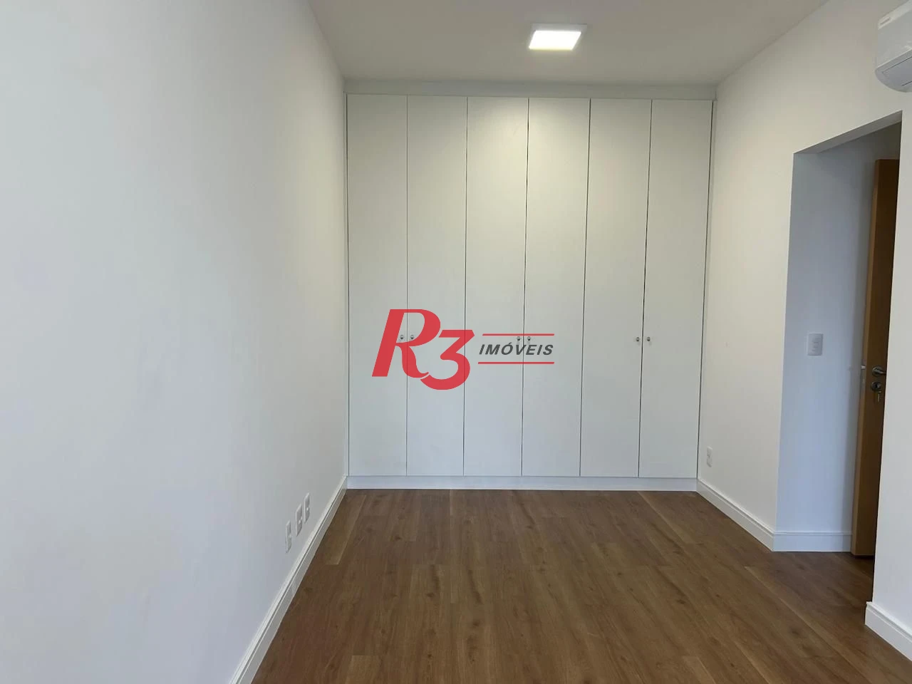 Apartamento com 3 dormitórios para alugar, 101 m² por R$ 9.142,65/mês - Gonzaga - Santos/SP