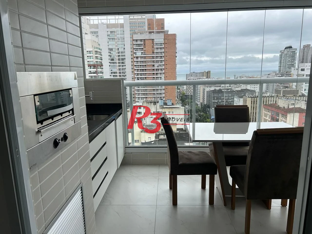 Apartamento com 3 dormitórios para alugar, 101 m² por R$ 9.142,65/mês - Gonzaga - Santos/SP