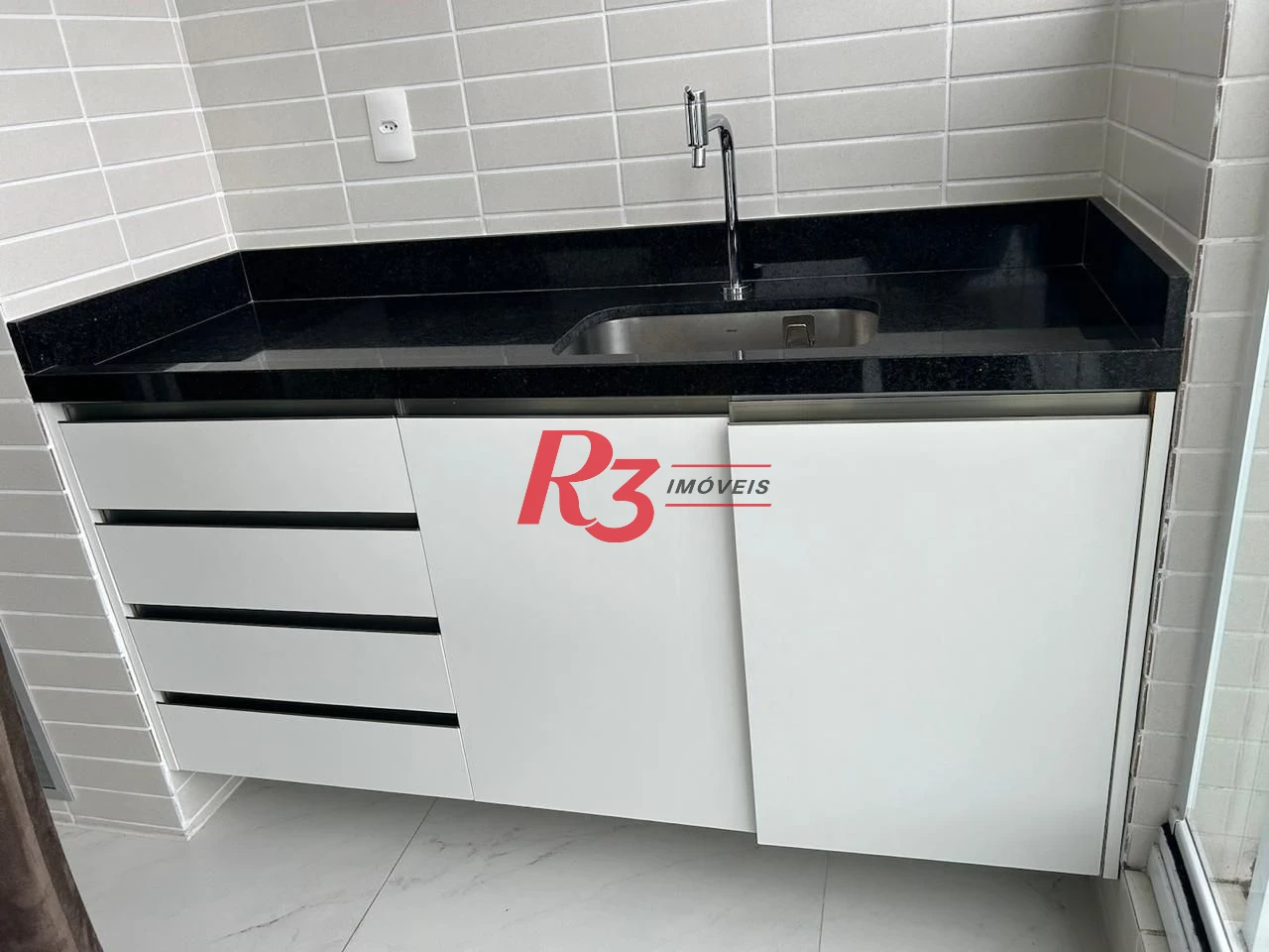 Apartamento com 3 dormitórios para alugar, 101 m² por R$ 9.142,65/mês - Gonzaga - Santos/SP