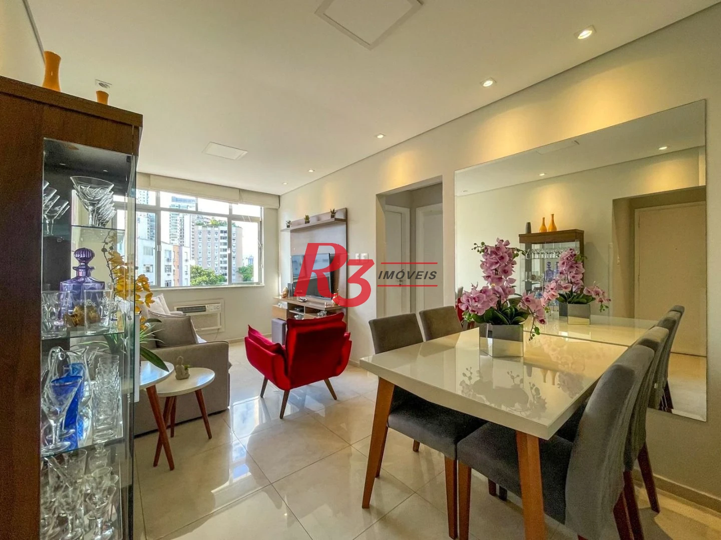 Apartamento com 2 dormitórios à venda, 70 m² por R$ 720.000,00 - Ponta da Praia - Santos/SP