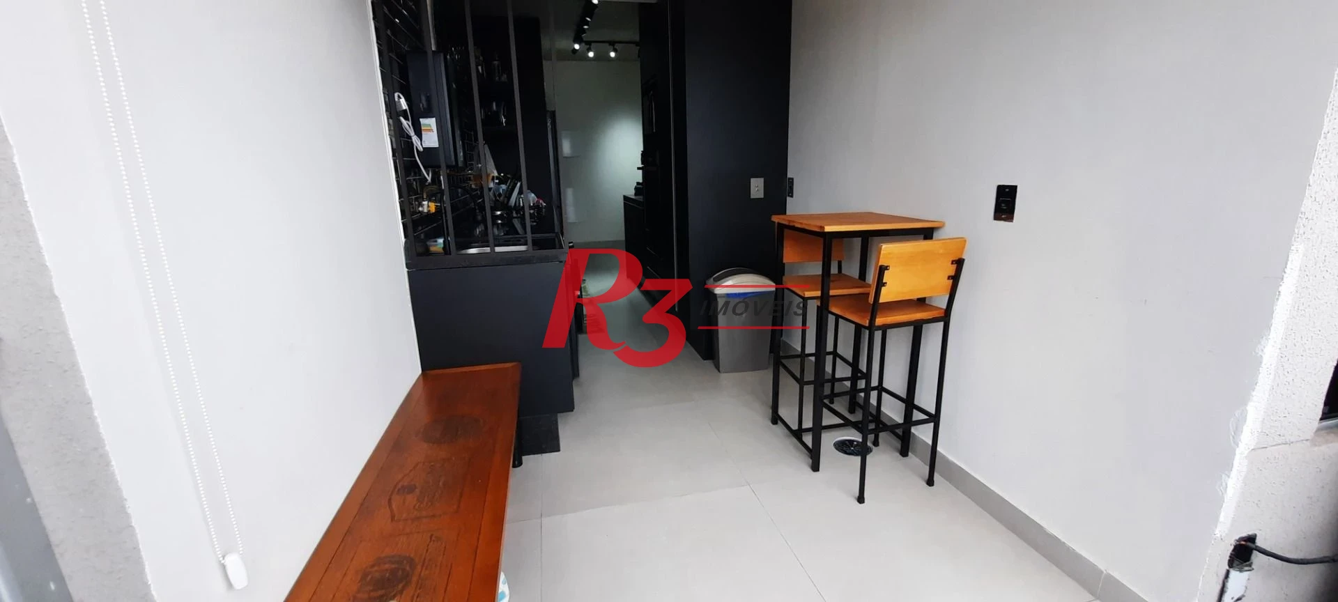 Apartamento  Porteira  Fechada com 1 dormitório 72m² no Embaré, Santos/SP – Condomínio MaxHaus com Lazer Completo e Design Moderno