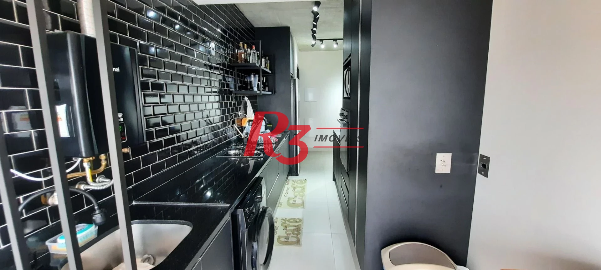 Apartamento  Porteira  Fechada com 1 dormitório 72m² no Embaré, Santos/SP – Condomínio MaxHaus com Lazer Completo e Design Moderno