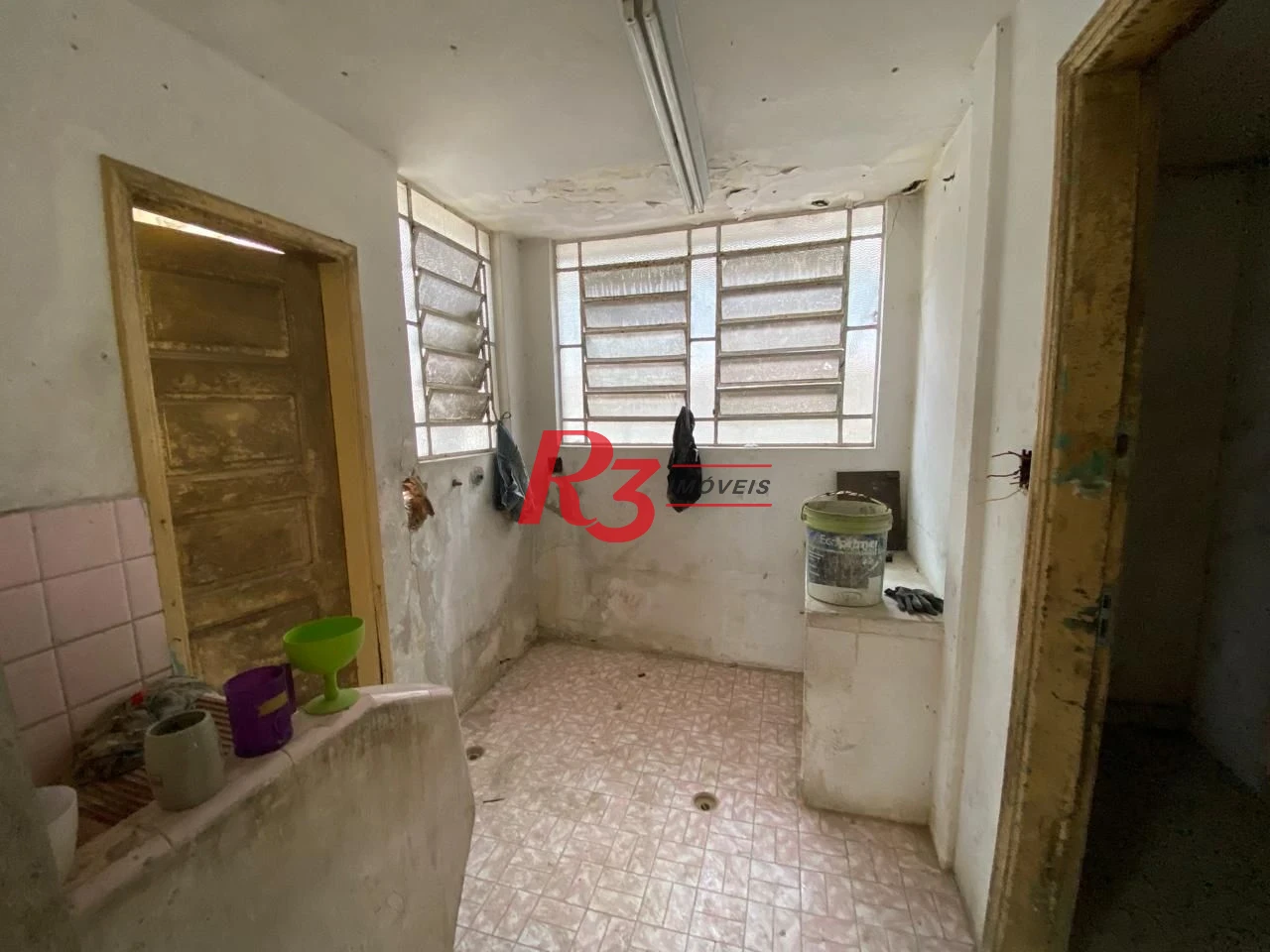 Loja para alugar com 90m² no Bairro Estuário Santos