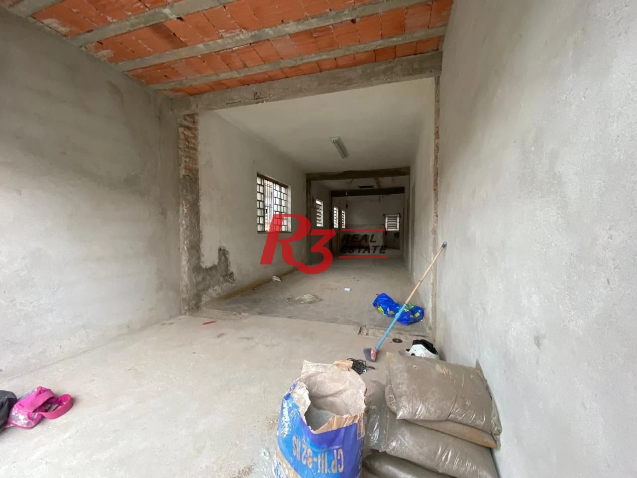 Loja para alugar com 80m² no bairro Estuário Santos