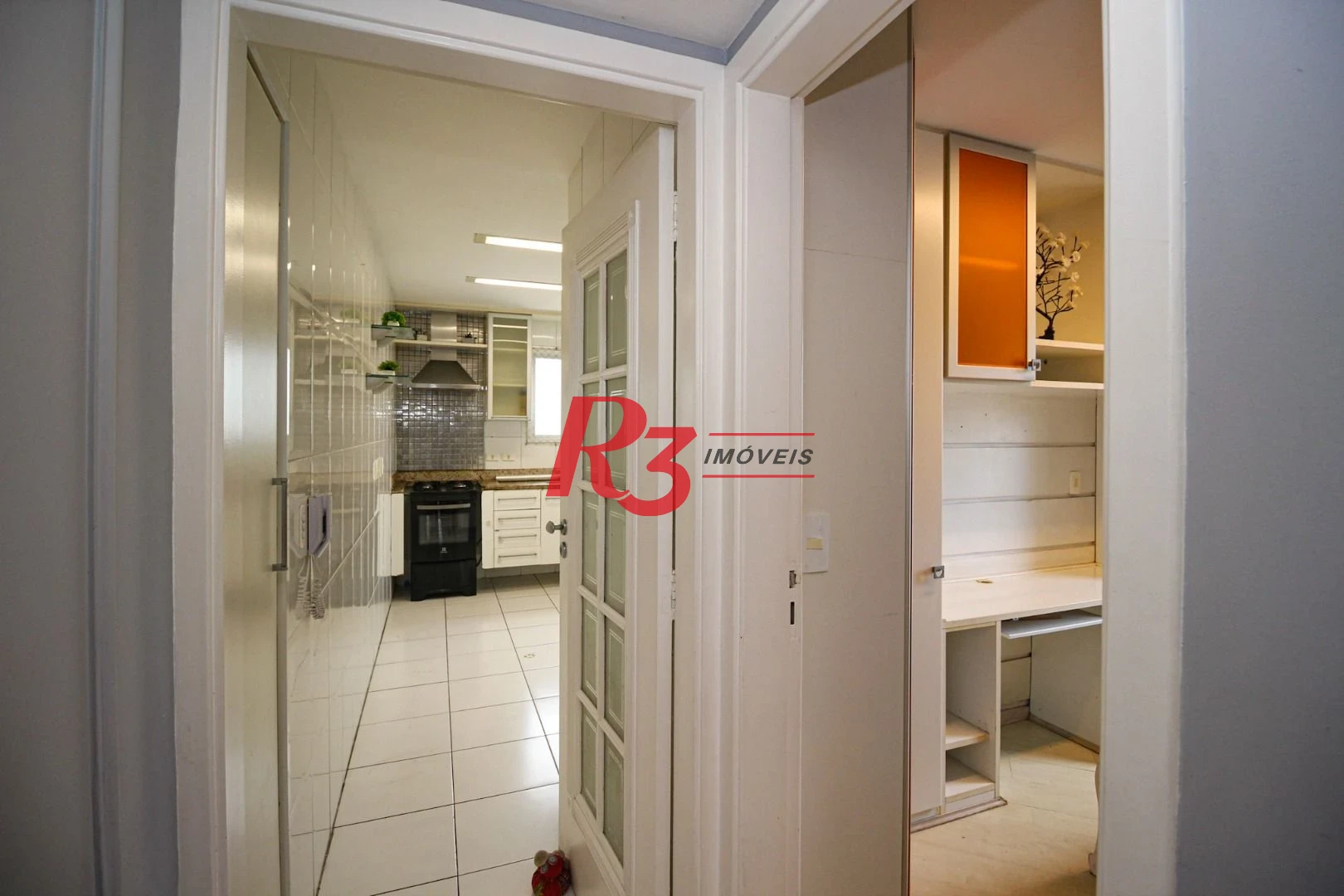 Apartamento com 3 dormitórios para alugar, 96 m² por R$ 6.500,00/mês - Gonzaga - Santos/SP