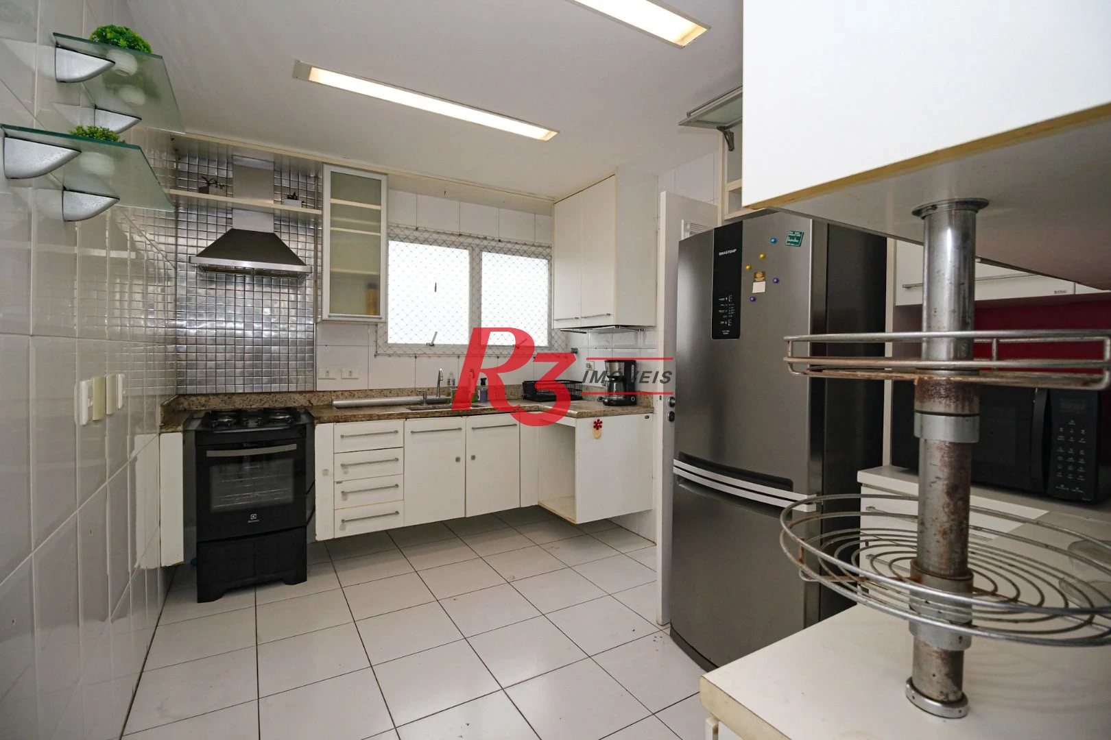 Apartamento com 3 dormitórios para alugar, 96 m² por R$ 6.500,00/mês - Gonzaga - Santos/SP