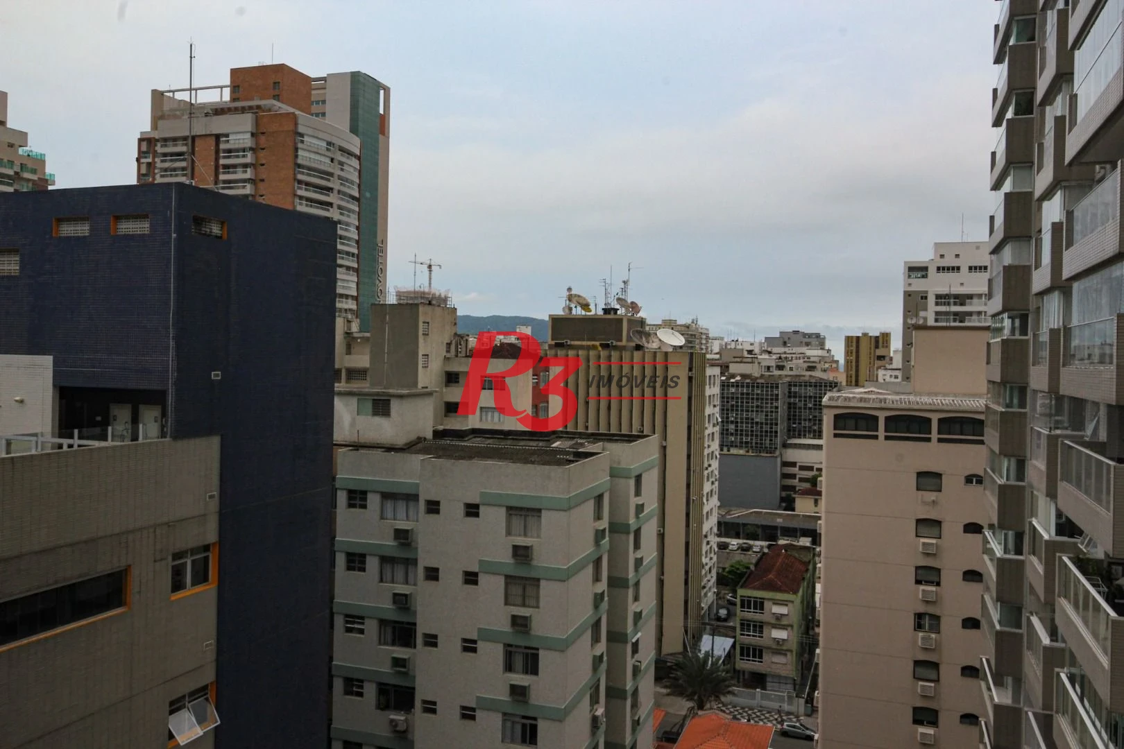 Apartamento com 3 dormitórios para alugar, 96 m² por R$ 6.500,00/mês - Gonzaga - Santos/SP