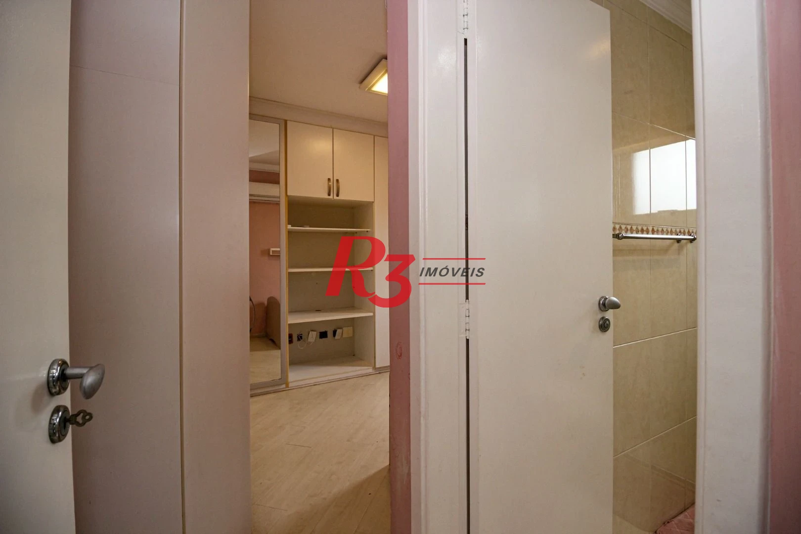 Apartamento com 3 dormitórios para alugar, 96 m² por R$ 6.500,00/mês - Gonzaga - Santos/SP