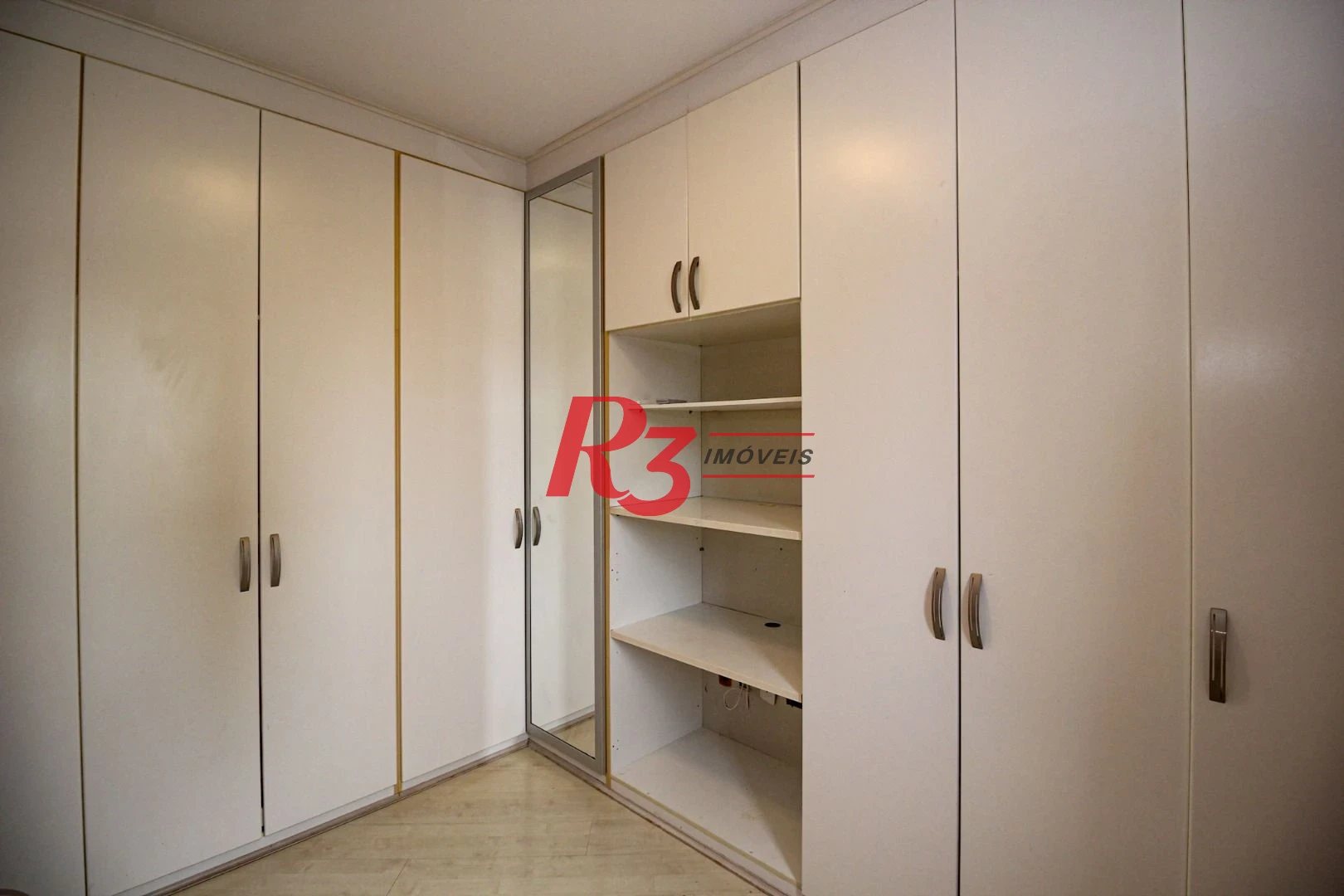 Apartamento com 3 dormitórios para alugar, 96 m² por R$ 6.500,00/mês - Gonzaga - Santos/SP