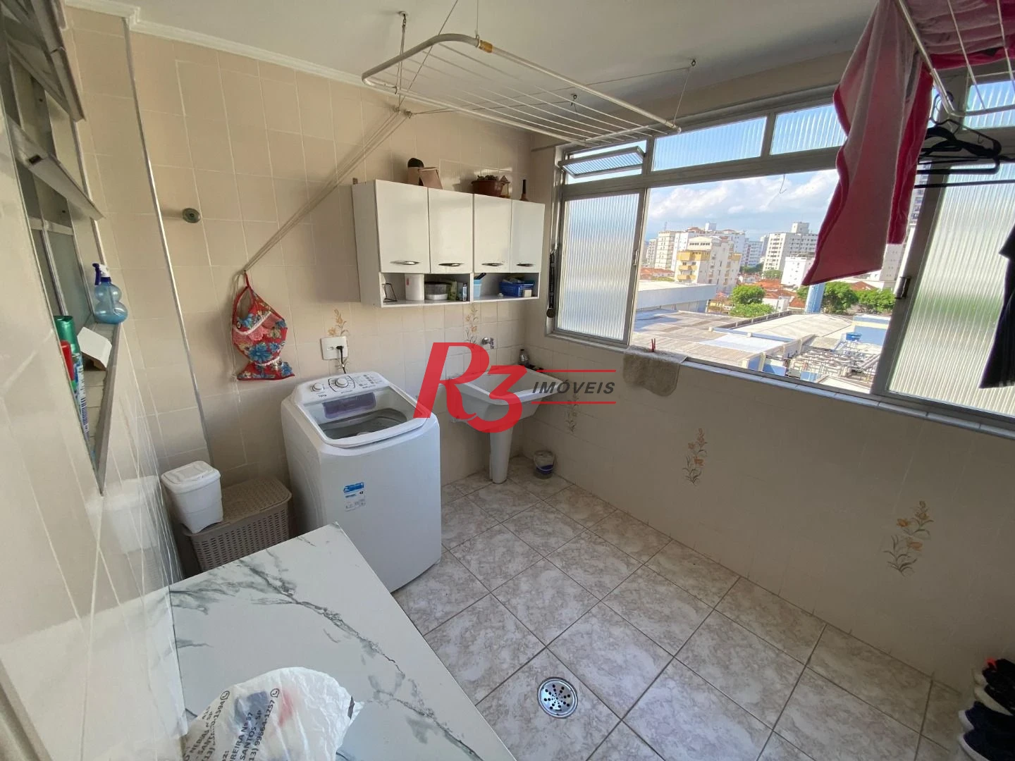 Apartamento á venda 3 dormitórios 1 suíte  1 vg garagem José Menino Santos