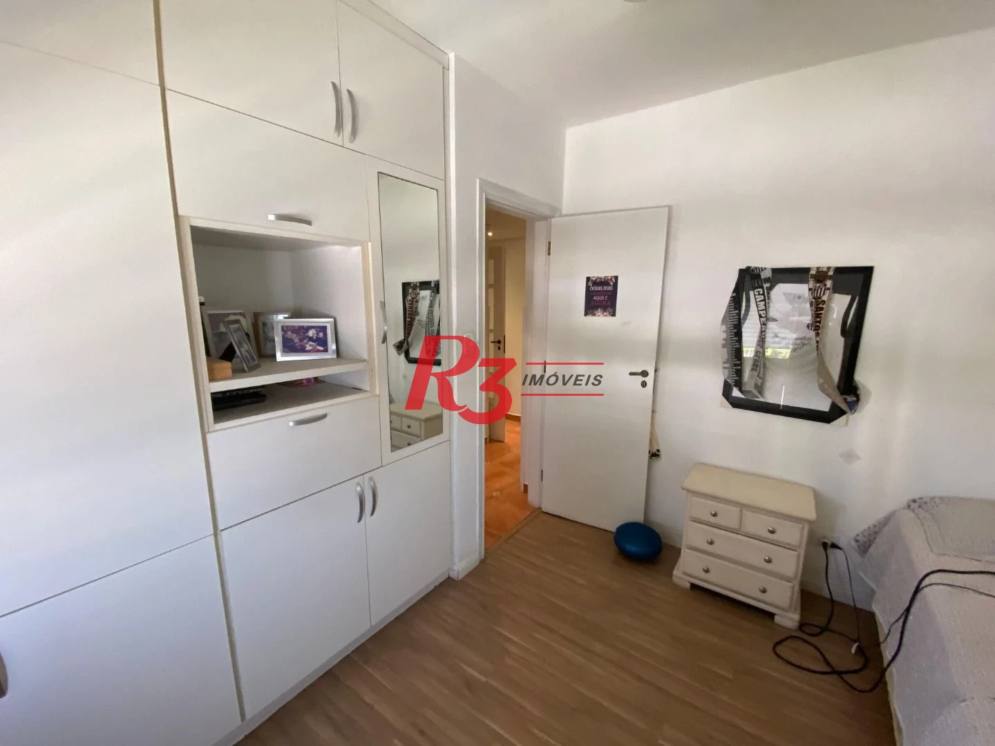 Apartamento á venda 3 dormitórios 1 suíte  1 vg garagem José Menino Santos