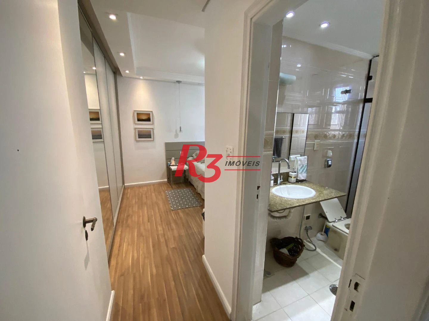 Apartamento á venda 3 dormitórios 1 suíte  1 vg garagem José Menino Santos