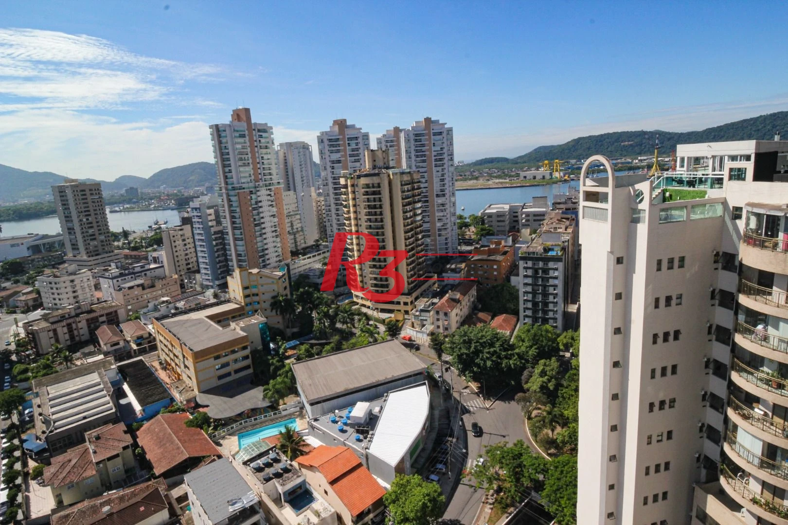 Apartamento com 1 dormitório para alugar, 50 m² por R$ 4.500,00/mês - Ponta da Praia - Santos/SP