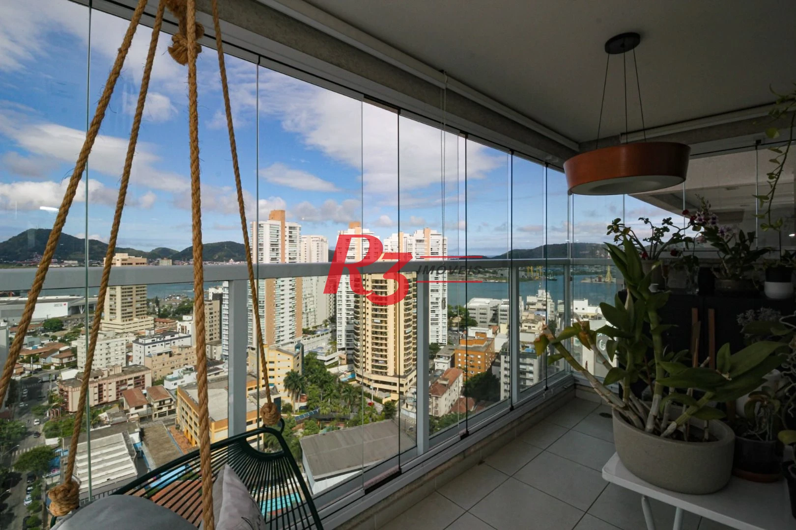 Apartamento com 2 dormitórios à venda, 77 m² por R$ 1.240.000,00 - Ponta da Praia - Santos/SP