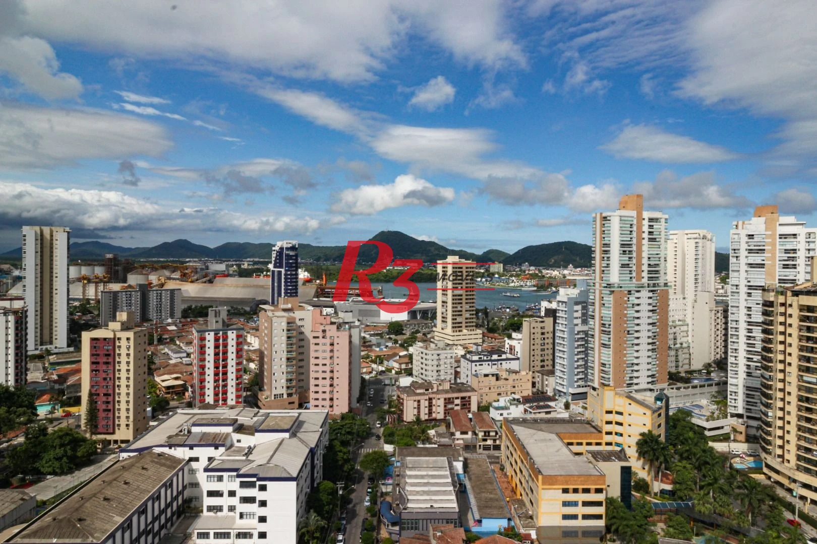 Apartamento com 2 dormitórios à venda, 77 m² por R$ 1.240.000,00 - Ponta da Praia - Santos/SP
