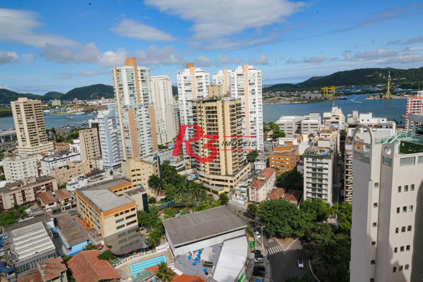 Apartamento com 2 dormitórios à venda, 77 m² por R$ 1.240.000,00 - Ponta da Praia - Santos/SP