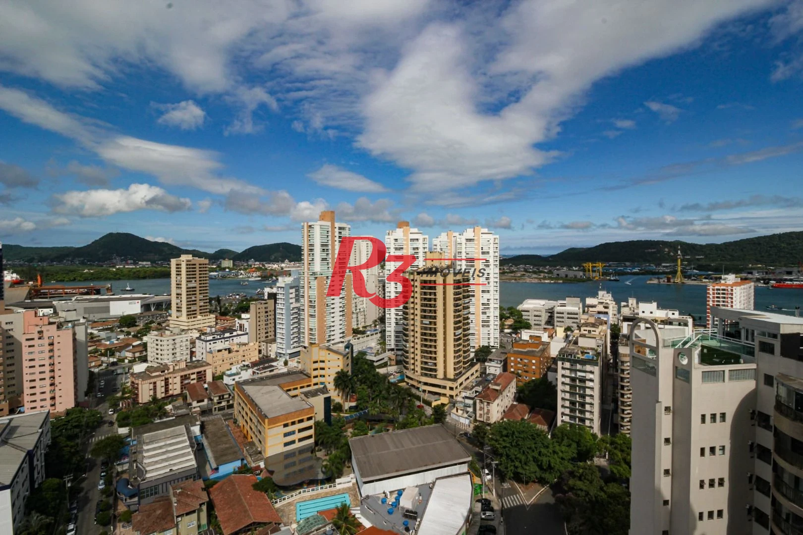 Apartamento com 2 dormitórios à venda, 77 m² por R$ 1.240.000,00 - Ponta da Praia - Santos/SP