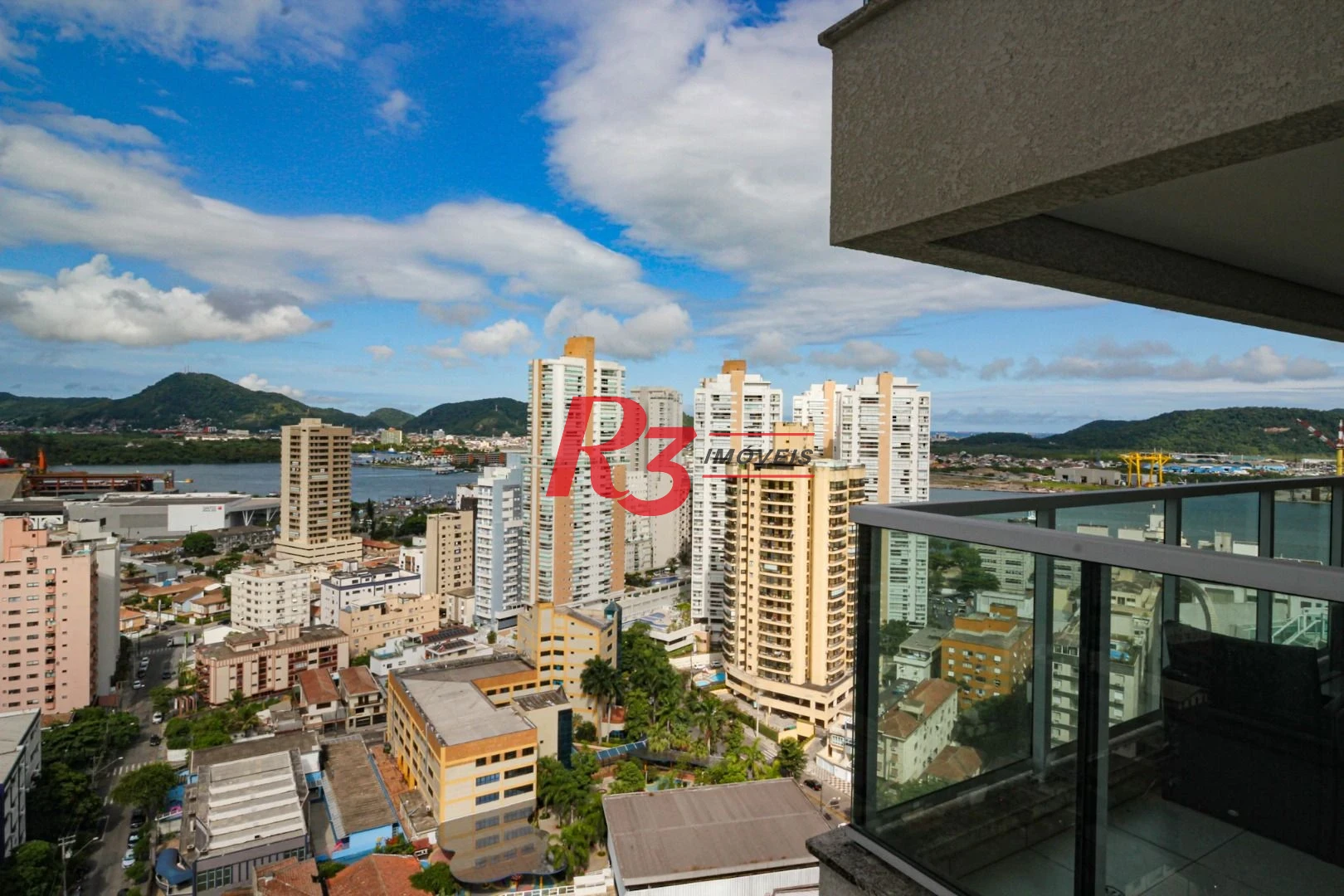Apartamento com 2 dormitórios à venda, 77 m² por R$ 1.240.000,00 - Ponta da Praia - Santos/SP