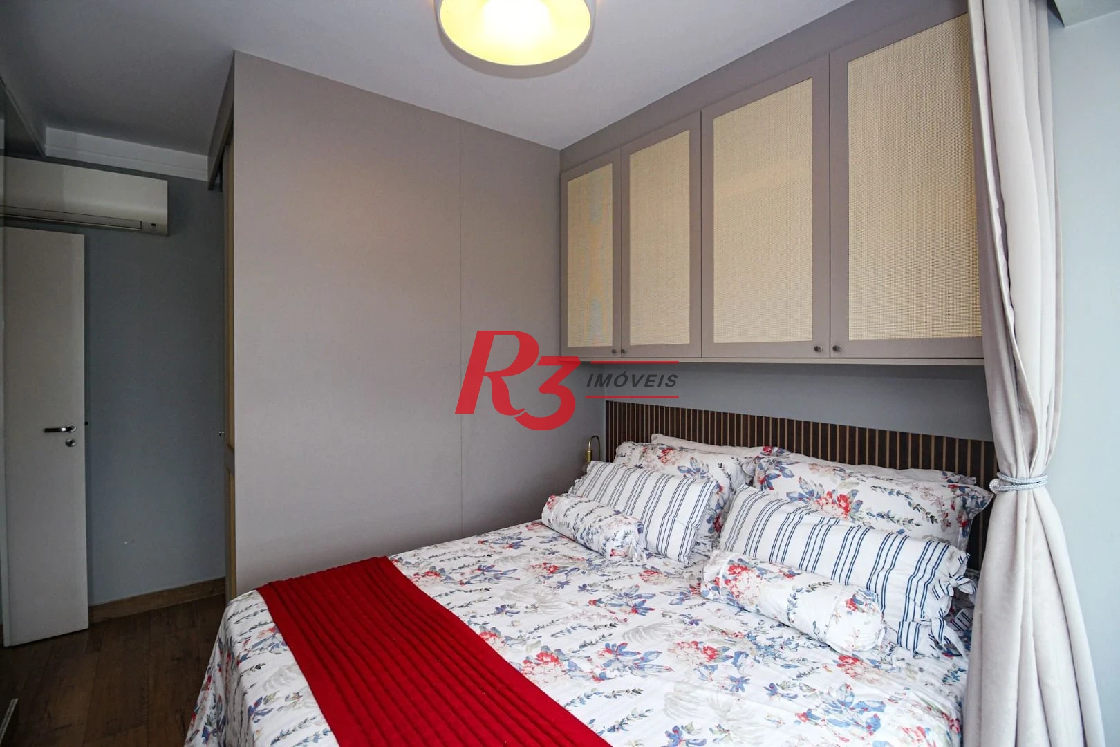 Apartamento com 2 dormitórios à venda, 77 m² por R$ 1.240.000,00 - Ponta da Praia - Santos/SP
