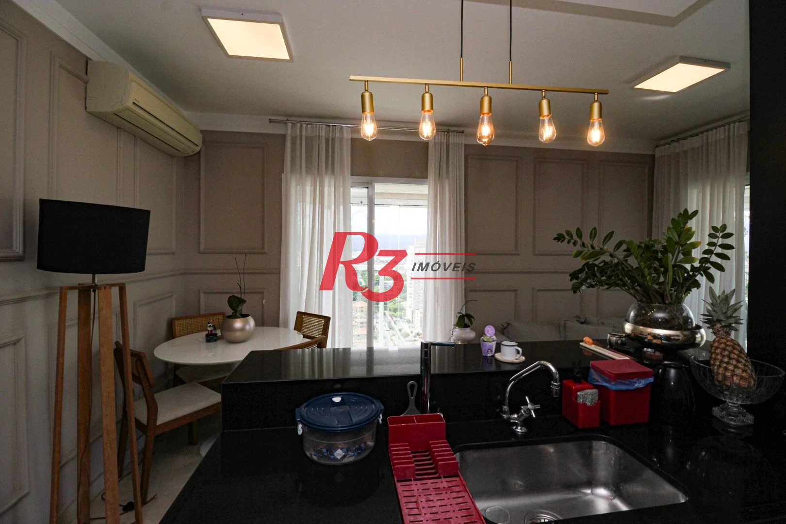 Apartamento com 2 dormitórios à venda, 77 m² por R$ 1.240.000,00 - Ponta da Praia - Santos/SP