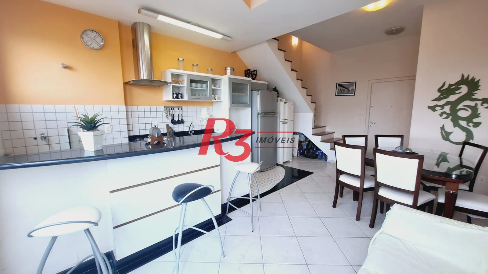 FLAT com 2 dormitórios para alugar, 72 m² por R$ 6.500/mês - Gonzaga - Santos/SP