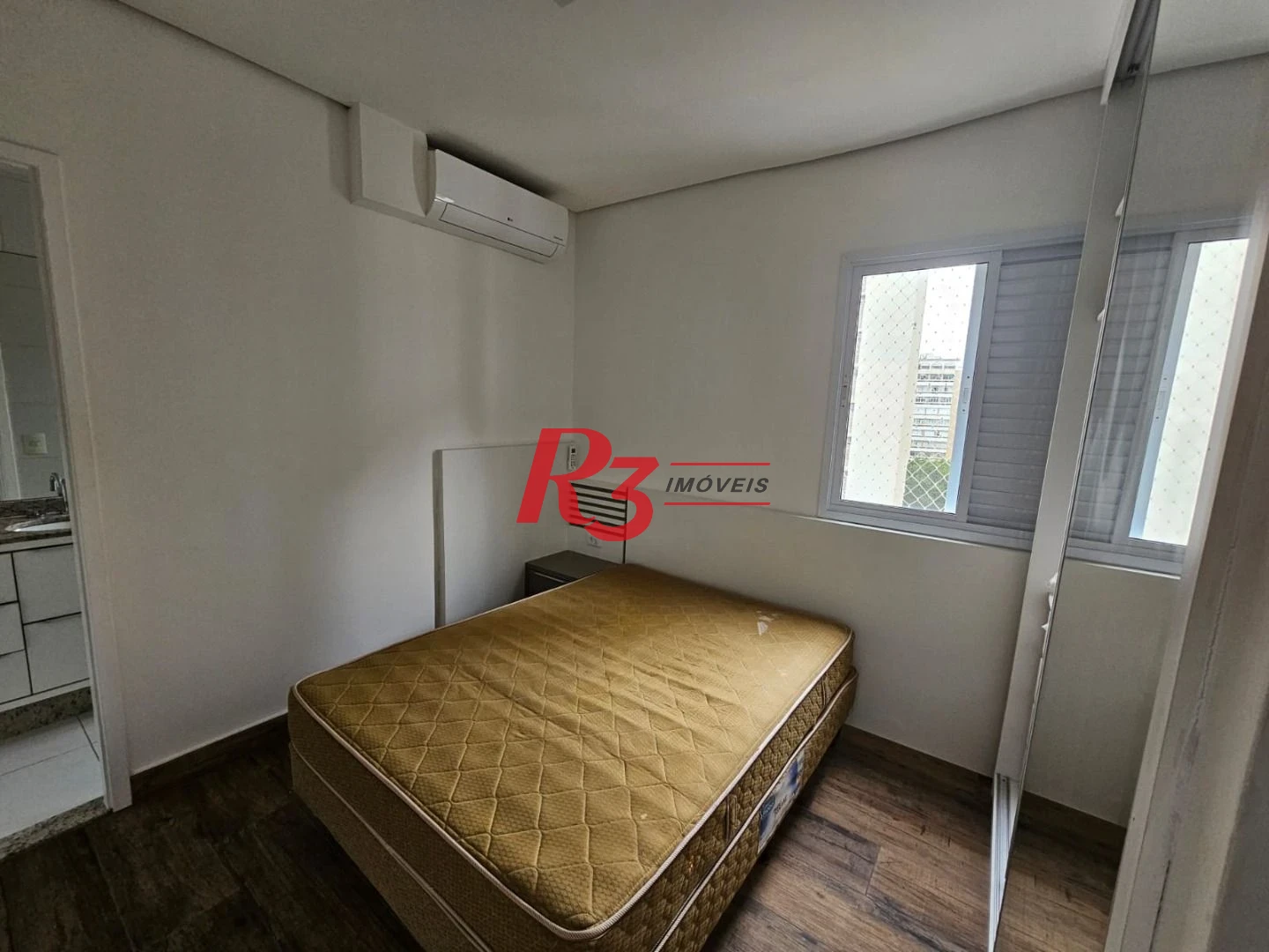 Apartamento com 2 dormitórios à venda, 72 m² por R$ 900.000,00 - Gonzaga - Santos/SP