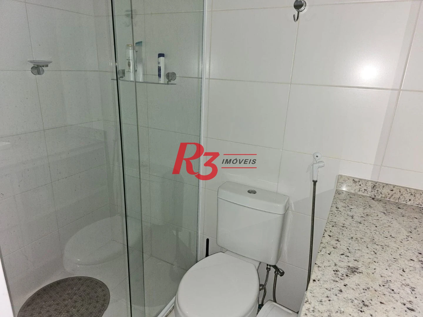 Apartamento com 2 dormitórios à venda, 72 m² por R$ 900.000,00 - Gonzaga - Santos/SP