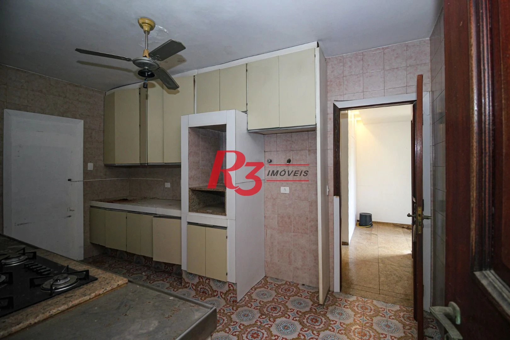 Sobrado para alugar com 4 dormitórios 1 Suíte, 390 m² Piscina, 2 VGS Boqueirão Santos/SP