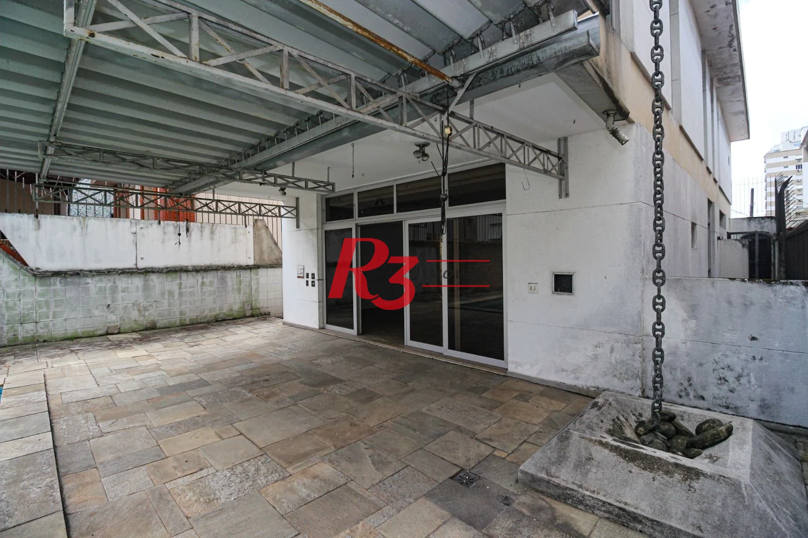 Sobrado para alugar com 4 dormitórios 1 Suíte, 390 m² Piscina, 2 VGS Boqueirão Santos/SP