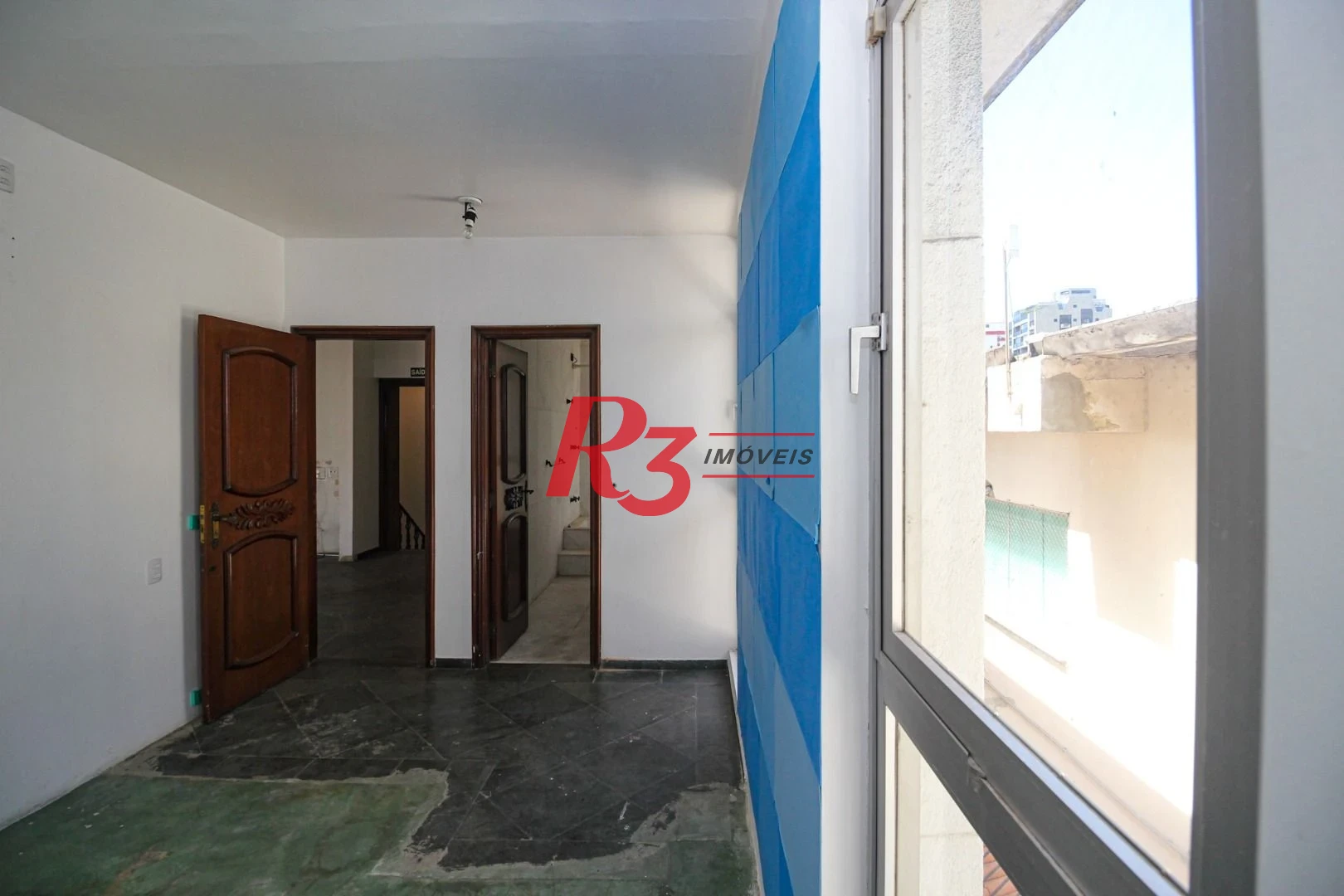 Sobrado para alugar com 4 dormitórios 1 Suíte, 390 m² Piscina, 2 VGS Boqueirão Santos/SP