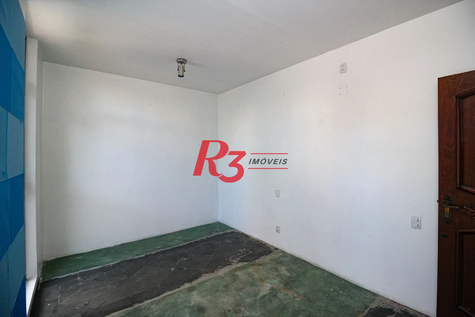 Sobrado para alugar com 4 dormitórios 1 Suíte, 390 m² Piscina, 2 VGS Boqueirão Santos/SP