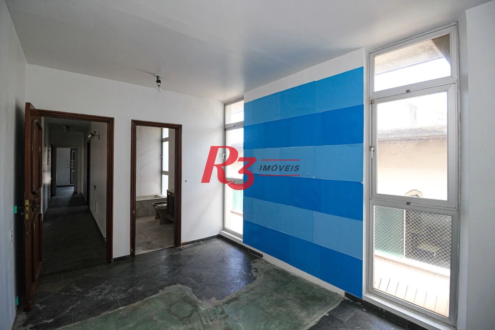 Sobrado para alugar com 4 dormitórios 1 Suíte, 390 m² Piscina, 2 VGS Boqueirão Santos/SP