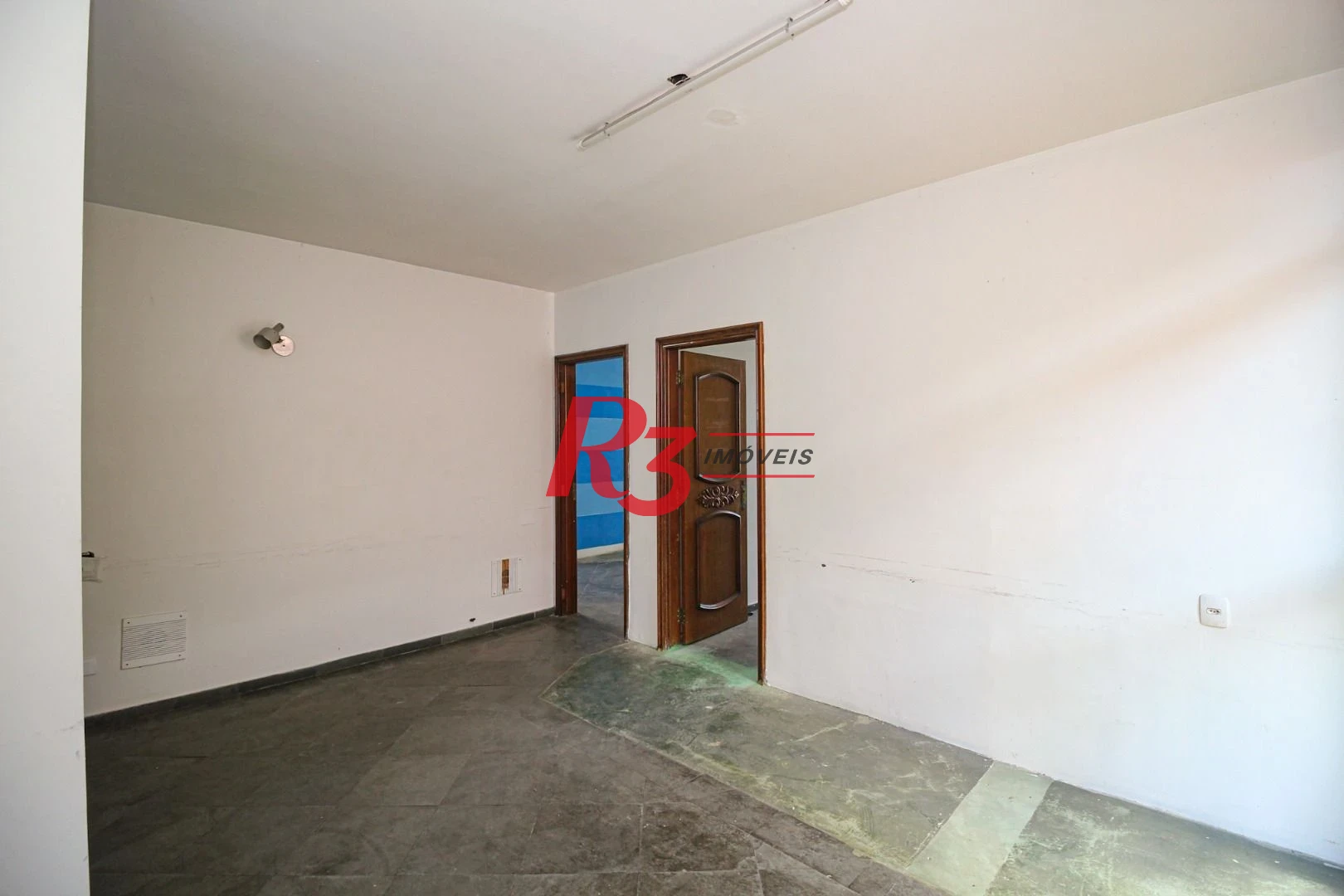 Sobrado para alugar com 4 dormitórios 1 Suíte, 390 m² Piscina, 2 VGS Boqueirão Santos/SP