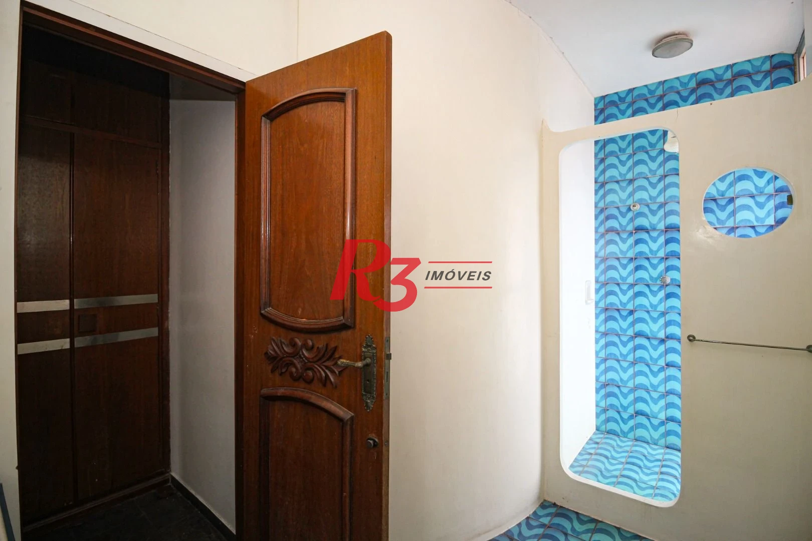 Sobrado para alugar com 4 dormitórios 1 Suíte, 390 m² Piscina, 2 VGS Boqueirão Santos/SP